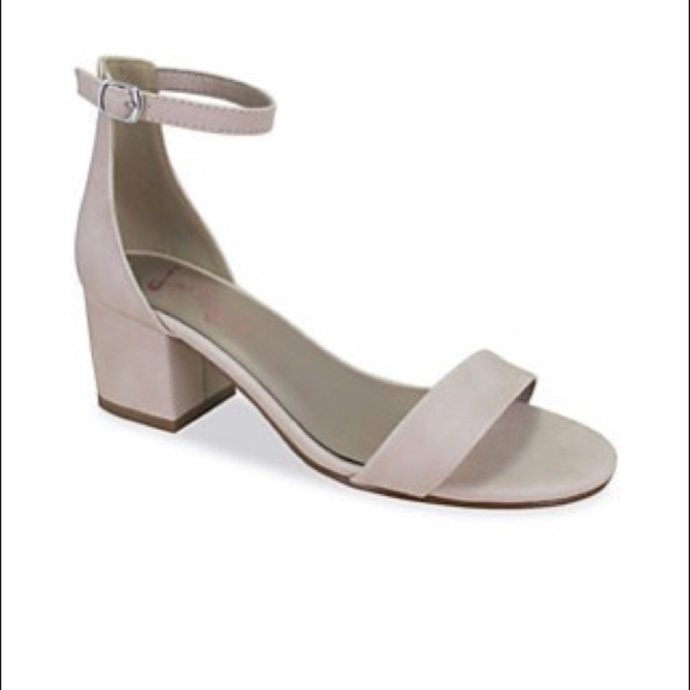 Heel Classy beige color women’s size 7.5